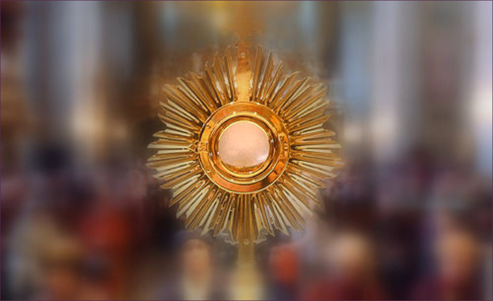 adoration eucharistique St Sacrement1